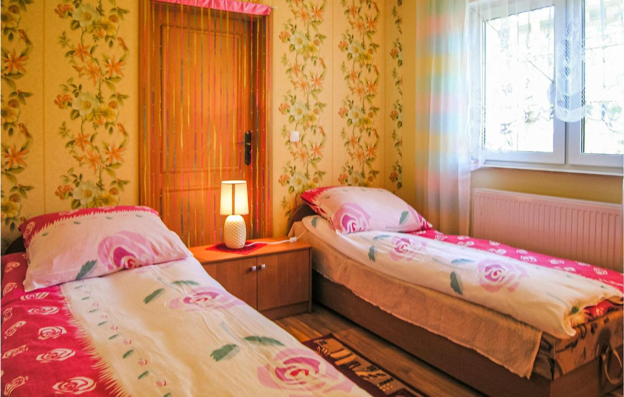 Gorgeous Home In Nowe Warpno With House Sea View Dış mekan fotoğraf